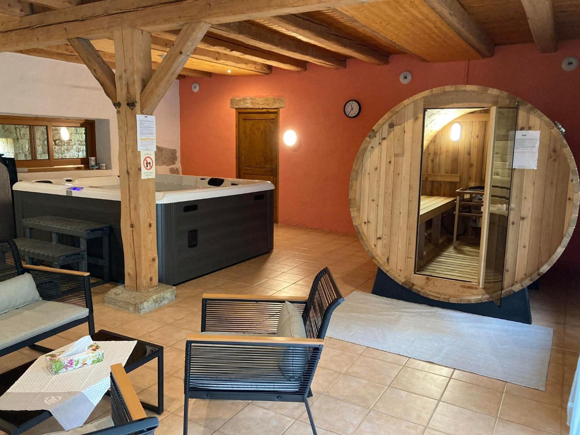 Le Moulin Des Oyes Bed and Breakfast Censeau Exterior foto